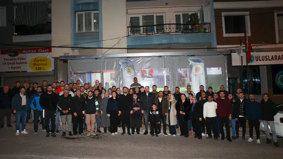 Başkan Görkem Duman Kozağaç’ta sahur sofrasında