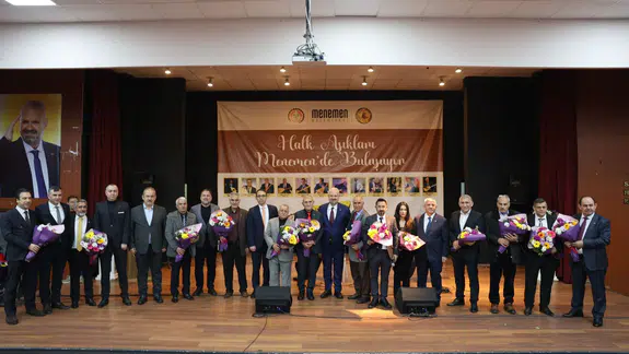 Halk aşıklarından Menemen'de kültür ziyafeti