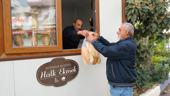 Halk için, halkla birlikte: Seferihisar’da Halk Ekmek