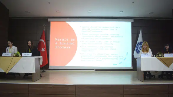 Batı Dilleri ve Edebiyatları alanında Türkiye’nin ilk lisans öğrenci sempozyumu