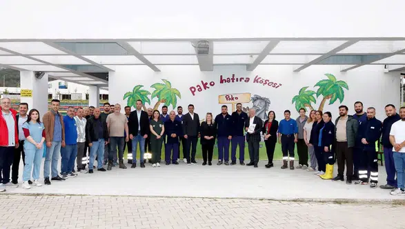 İZSİAD ‘Her Fabrikaya Barınaktan Bir Köpek” kampanyasını yükseltiyor