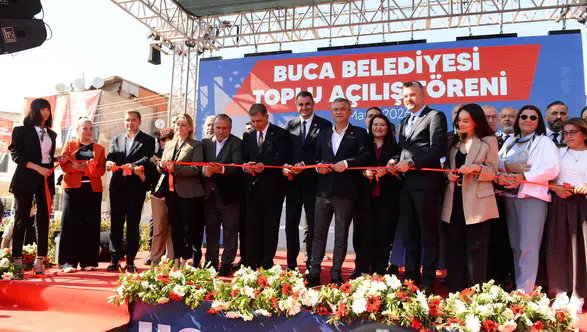 Buca’da Özgür Özel’in katılımıyla 16 vizyon proje hizmete açıldı