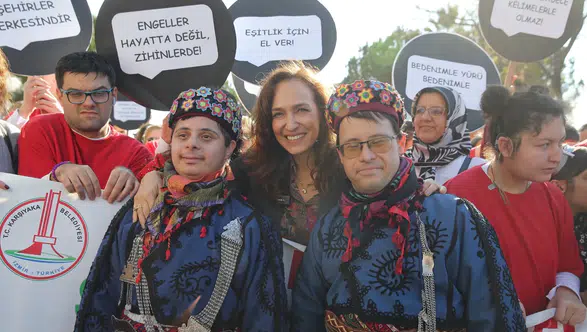 Karşıyaka engelsiz yaşam için el ele