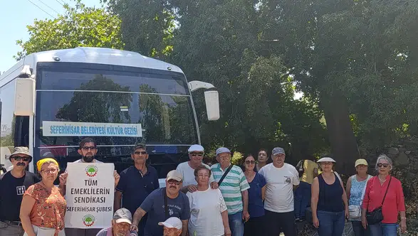 Tarihin izinde bir gün: Emeklilerden Seferihisar gezisine tam not