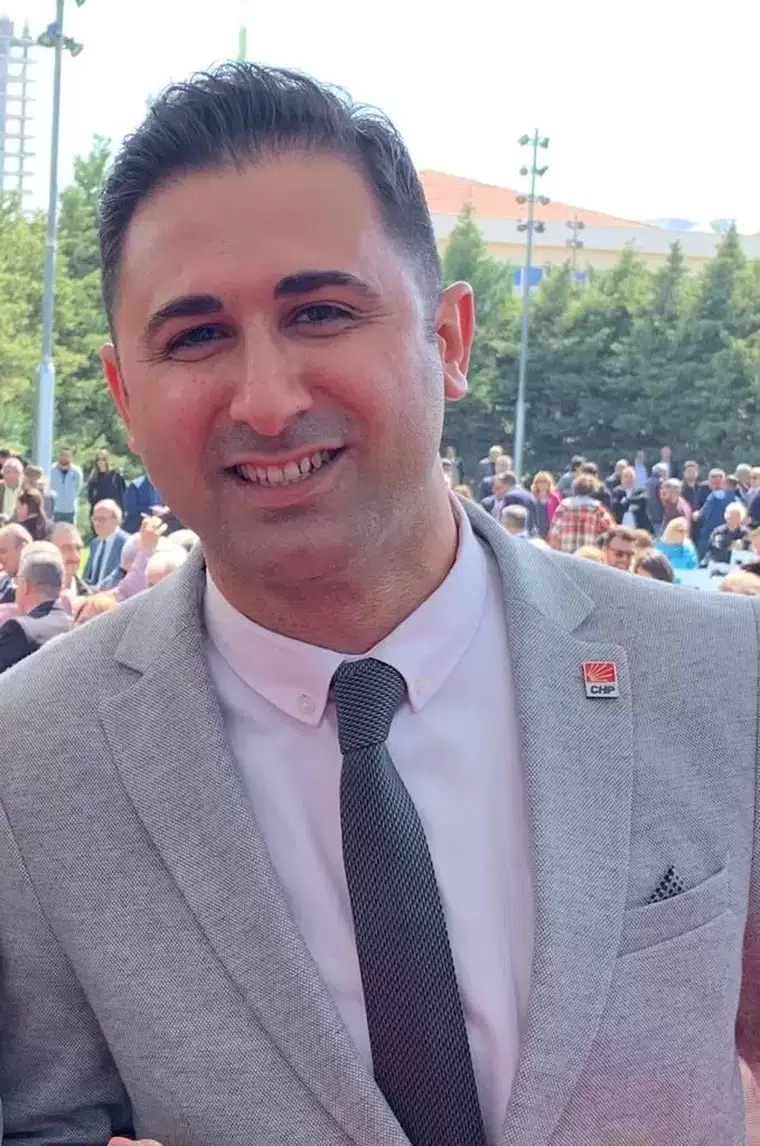 Yerelden Zirveye: Başarıya Giden Siyaset Yolu