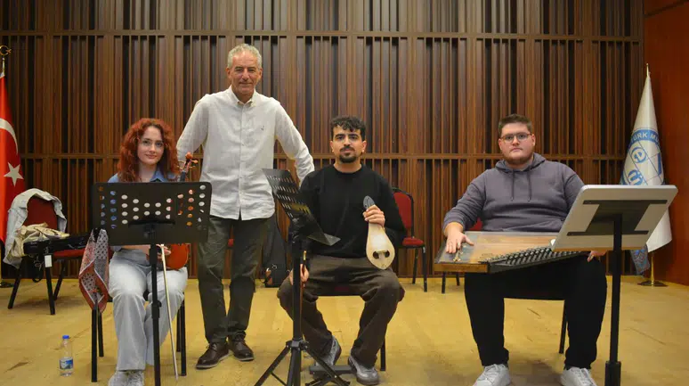 EÜ Klasik Türk Müziği Koro Topluluğu, 33 yıllık müzik geleneğini sürdürdü