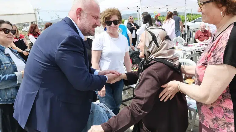 “Birlik ve dayanışma içinde bir bayram diliyorum”