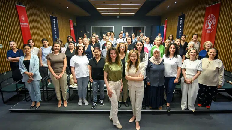 Anneliğin görünmeyen yükü Bornova’da konuşuldu