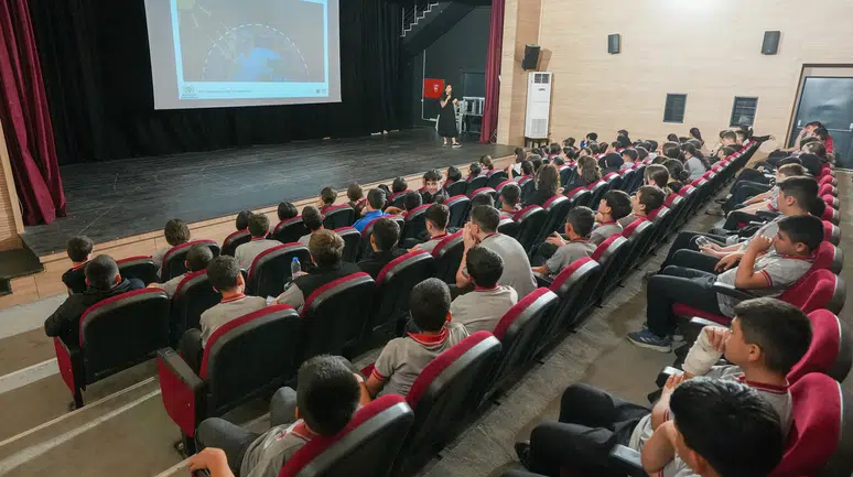 Gaziemir Belediyesi’nden 5 bin 486 öğrenciye geri dönüşüm eğitimi