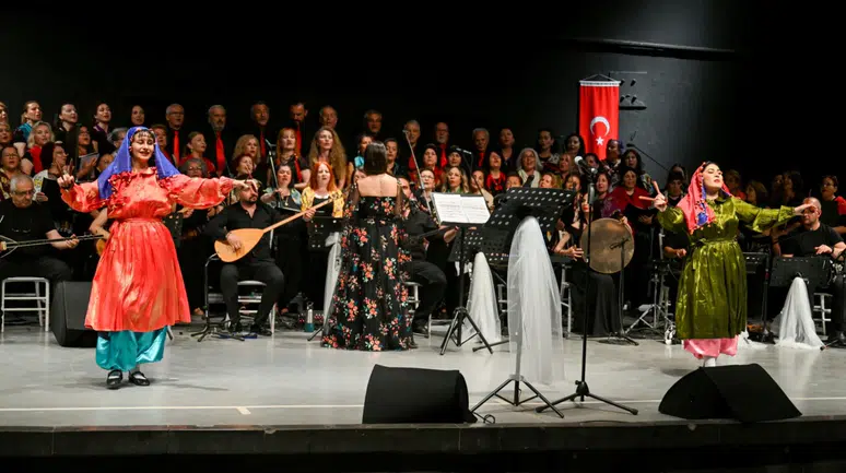 5. Bornova Halk Dansları Festivali coşkulu açılışla başladı
