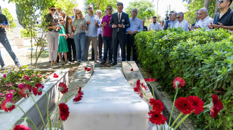 22 yıl sonra aynı saygı ve özlem