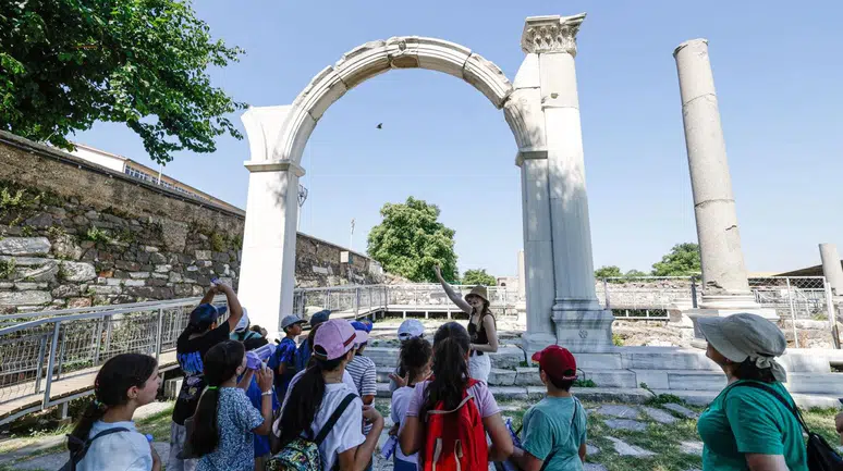 İzmir’in mirası çocuklarla geleceğe taşınıyor