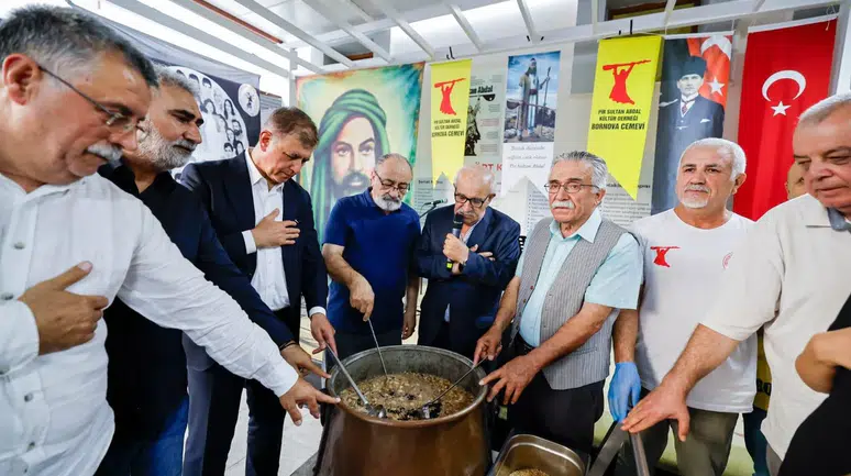 Başkan Tugay: Yanlışın ve zulmün karşısında asla boyun eğmeyeceğiz