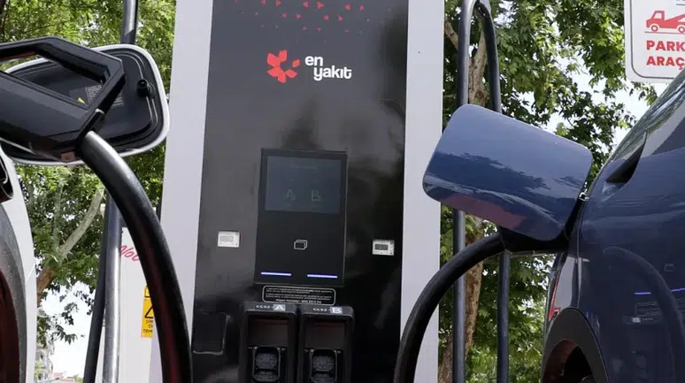 Bayraklı’da elektrikli araç devrimi: 10 noktada şarj dönemi başladı