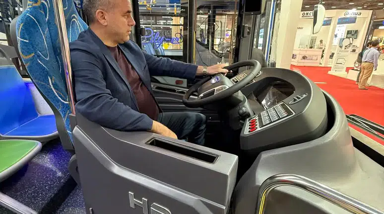İzmirli minibüsçüler rotayı teknolojiye çevirdi: Geleceğin ulaşımı elektrikli olacak
