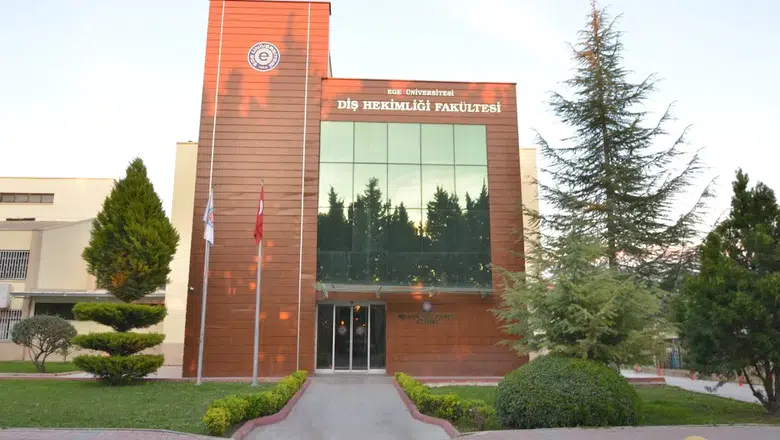 Ege Üniversitesi Diş Hekimliği Fakültesinde Yapay Zekâ Dönemi