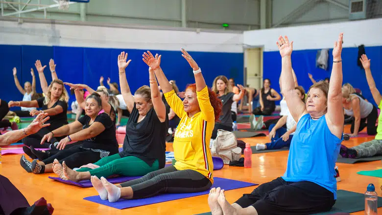 Karşıyaka’da sağlıklı yaşama spor desteği