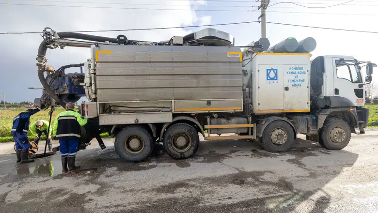 İzmir’de kuvvetli yağış ve fırtına alarmı