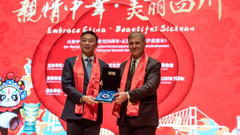 Çin Yeni Yılı İzmir’de kutlandı