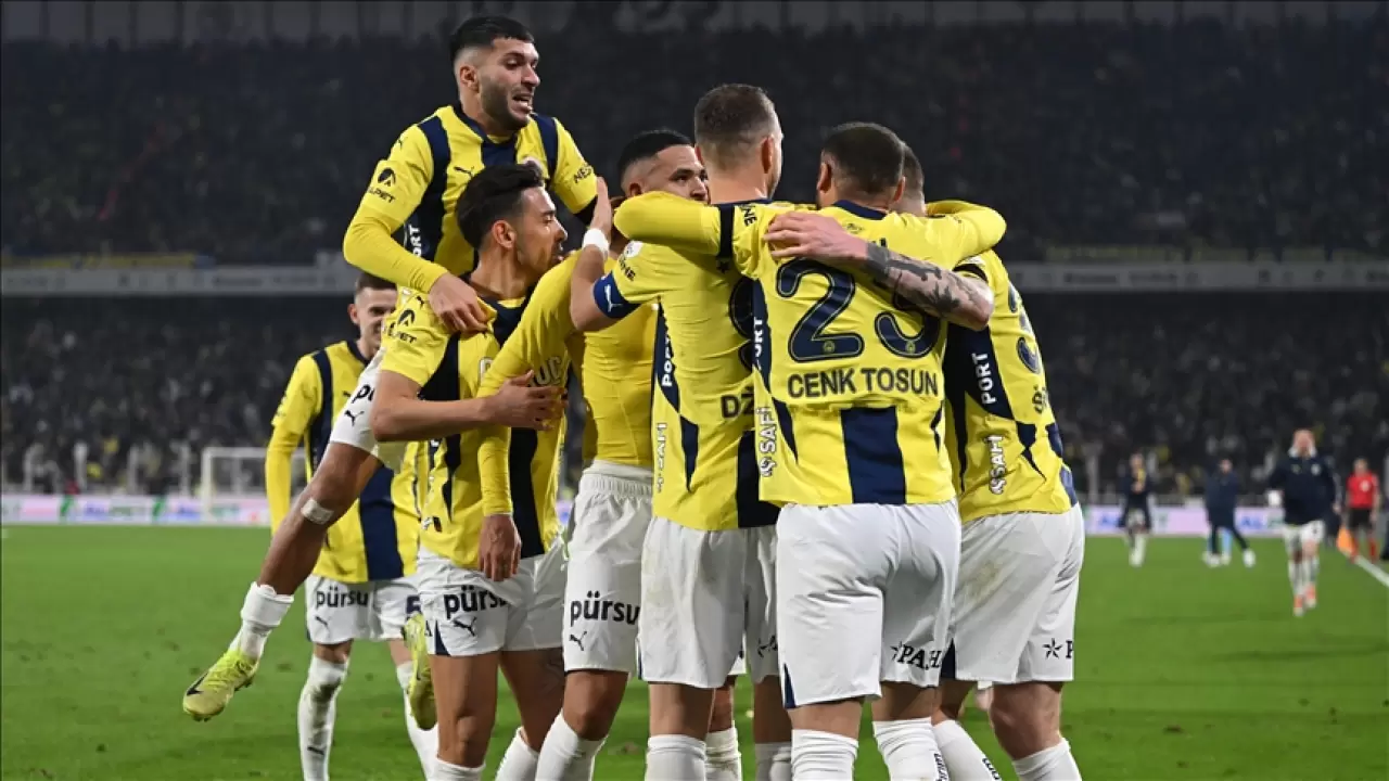 Ajax'tan Fenerbahçe'nin Genç Yıldızı Yusuf Akçiçek İçin Şok Takas Teklifi İddiası! 2