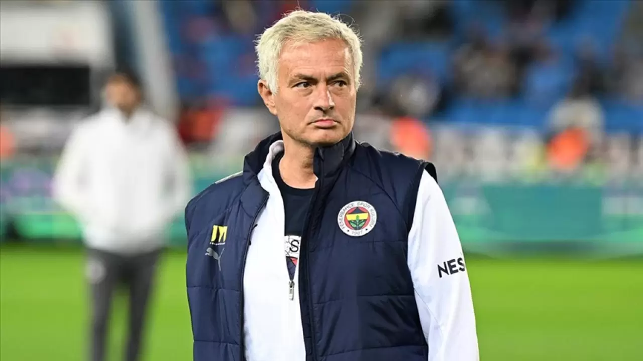 Mourinho'dan Trabzonspor Derbisi İçin Radikal Kararlar! İşte Fenerbahçe'nin Muhtemel İlk 11'i 2
