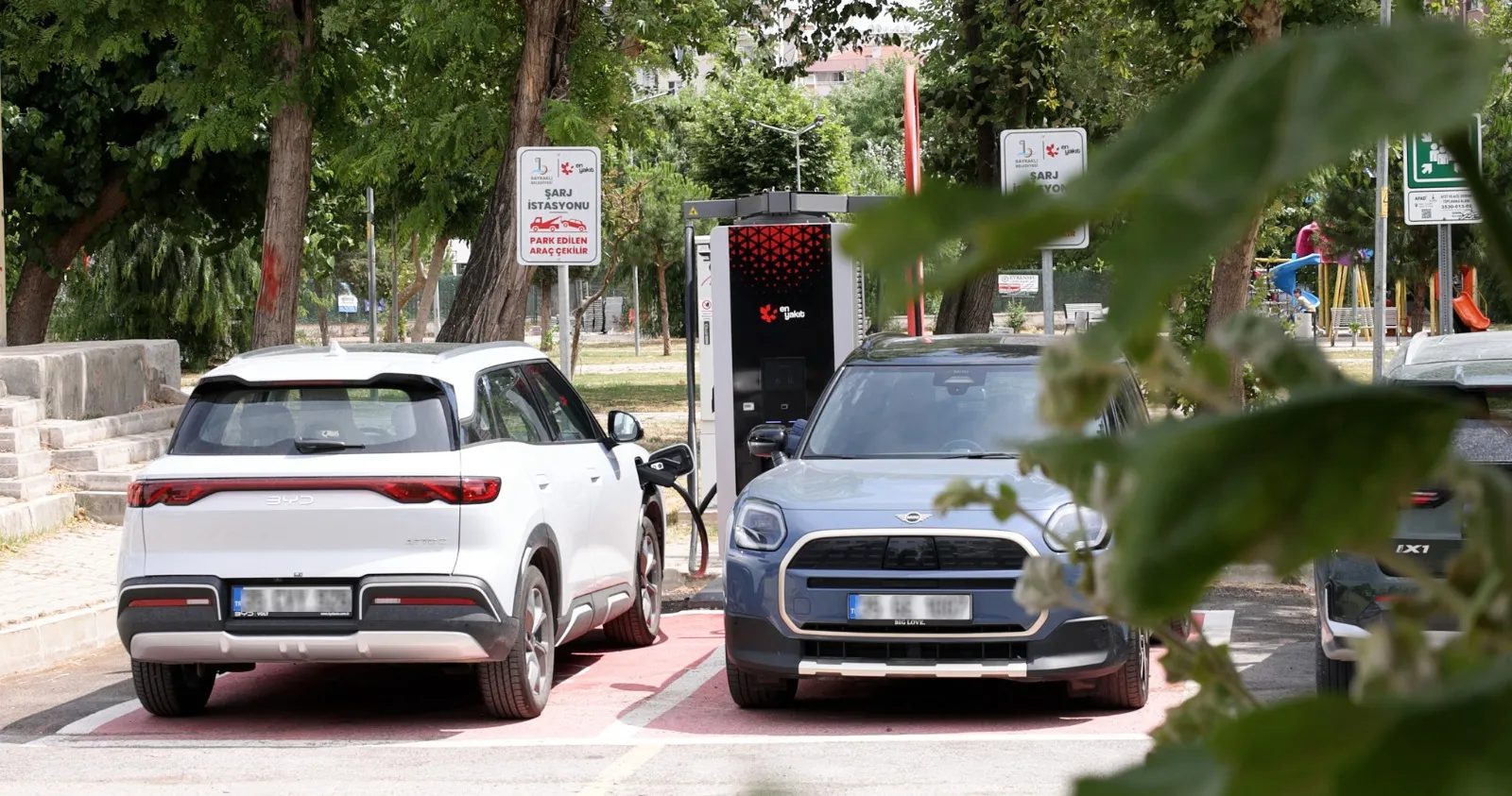 Bayraklı’da elektrikli araç devrimi: 10 noktada şarj dönemi başladı