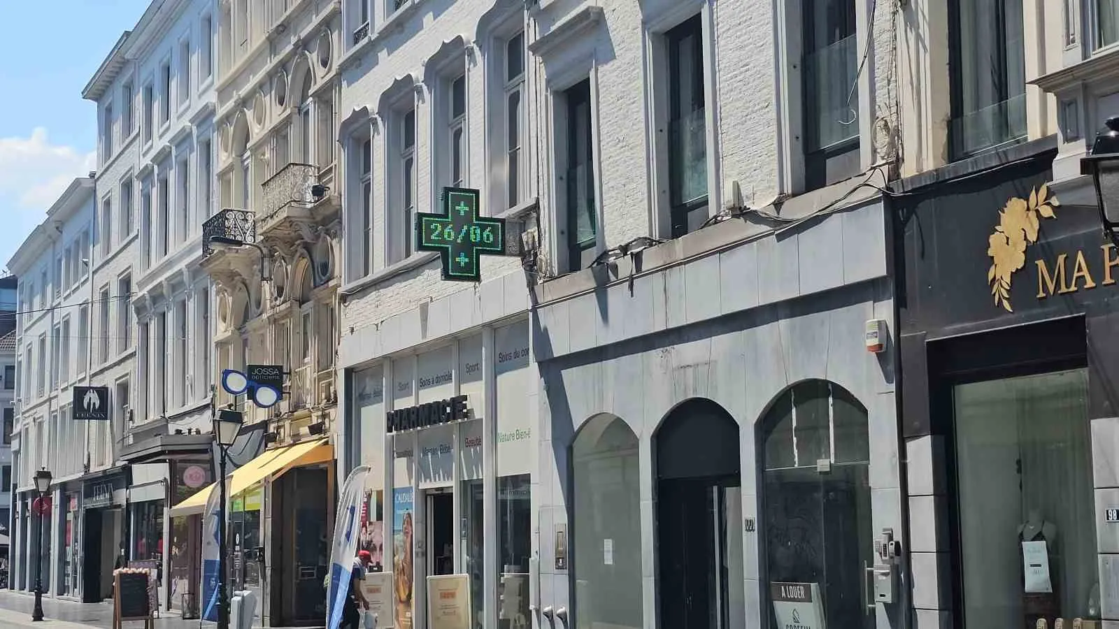 Belçika'da kavurucu sıcaklar alarm seviyesini yükseltti: Liege'de termometreler 44 dereceyi gösterdi