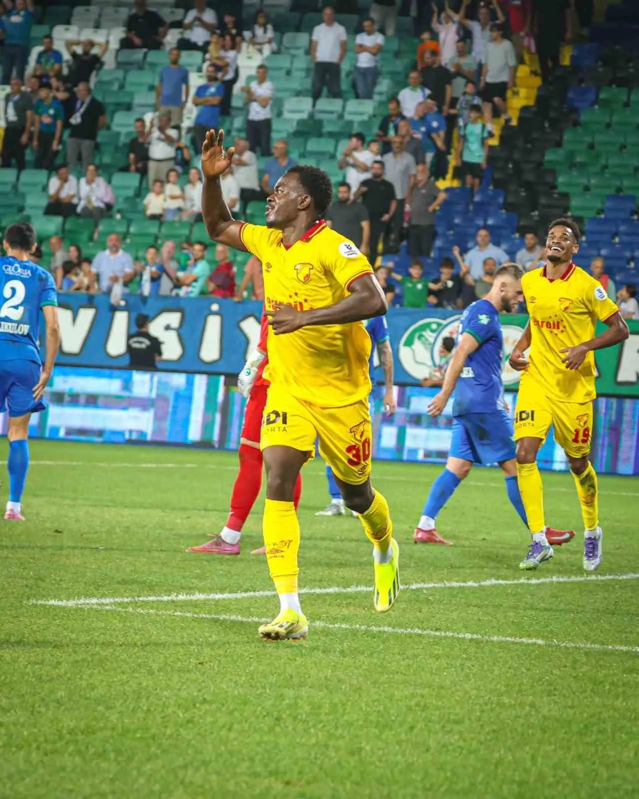 Göztepe'de Anthony Dennis bilmecesi: Premier Lig ekibi kesenin ağzını açtı
