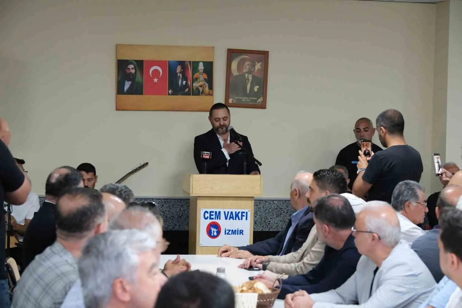 Harmandalı’da Muharrem sofrası: Alevi-Sünni kardeşliği vurgusu