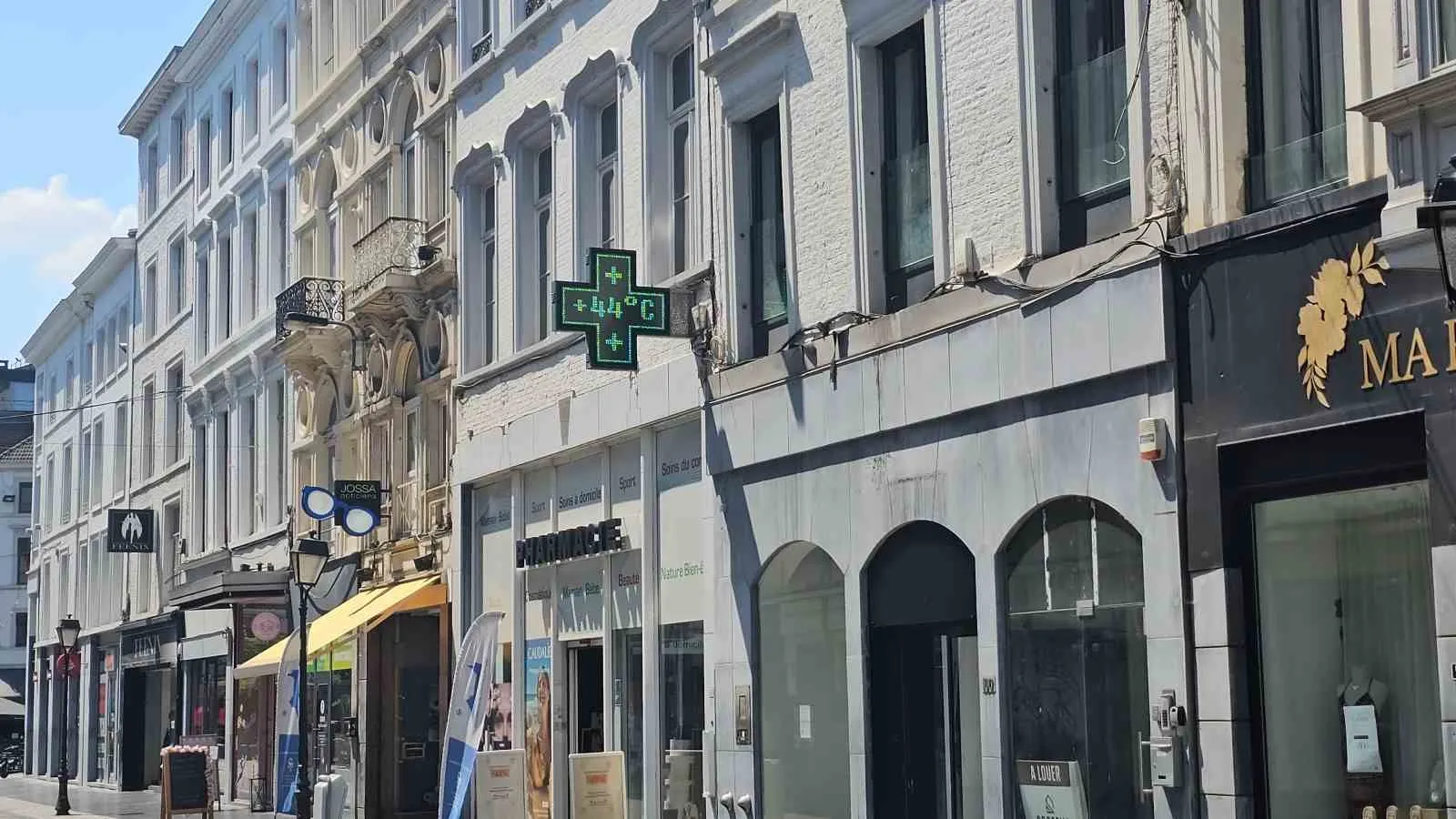 Belçika'da kavurucu sıcaklar alarm seviyesini yükseltti: Liege'de termometreler 44 dereceyi gösterdi