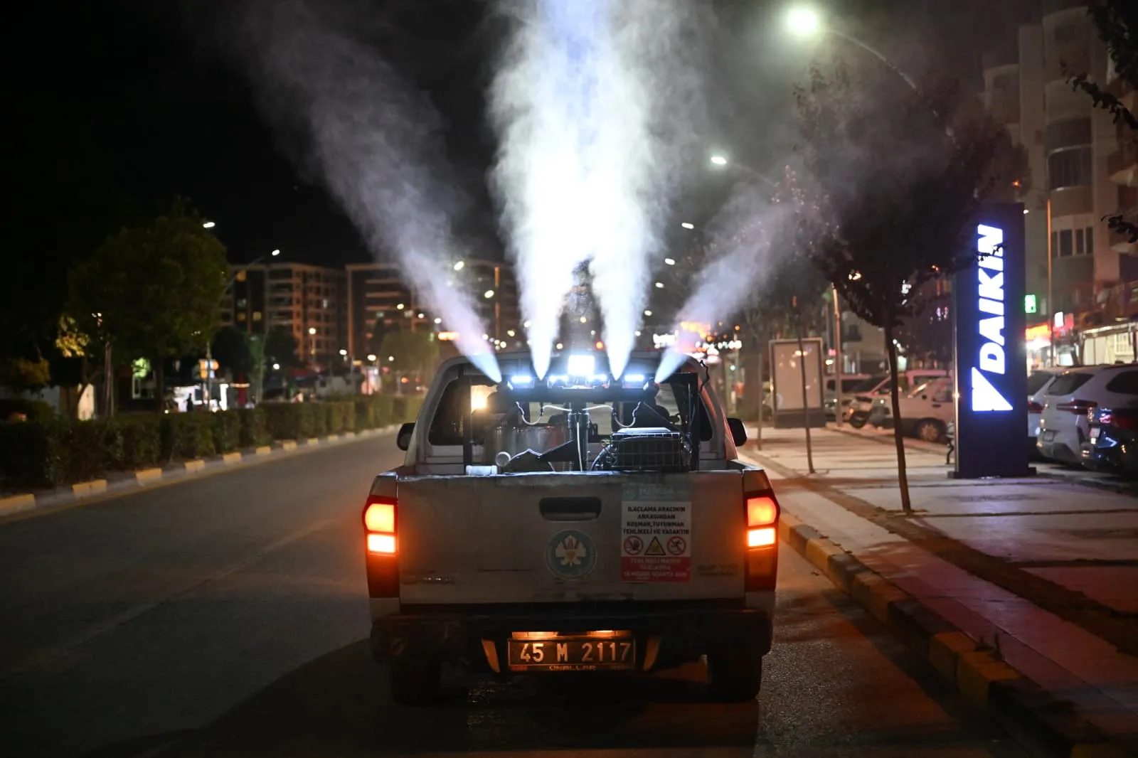 Manisa'da sineksiz bir yaz için dev kadro sahada: 17 ilçede 7/24 nöbet
