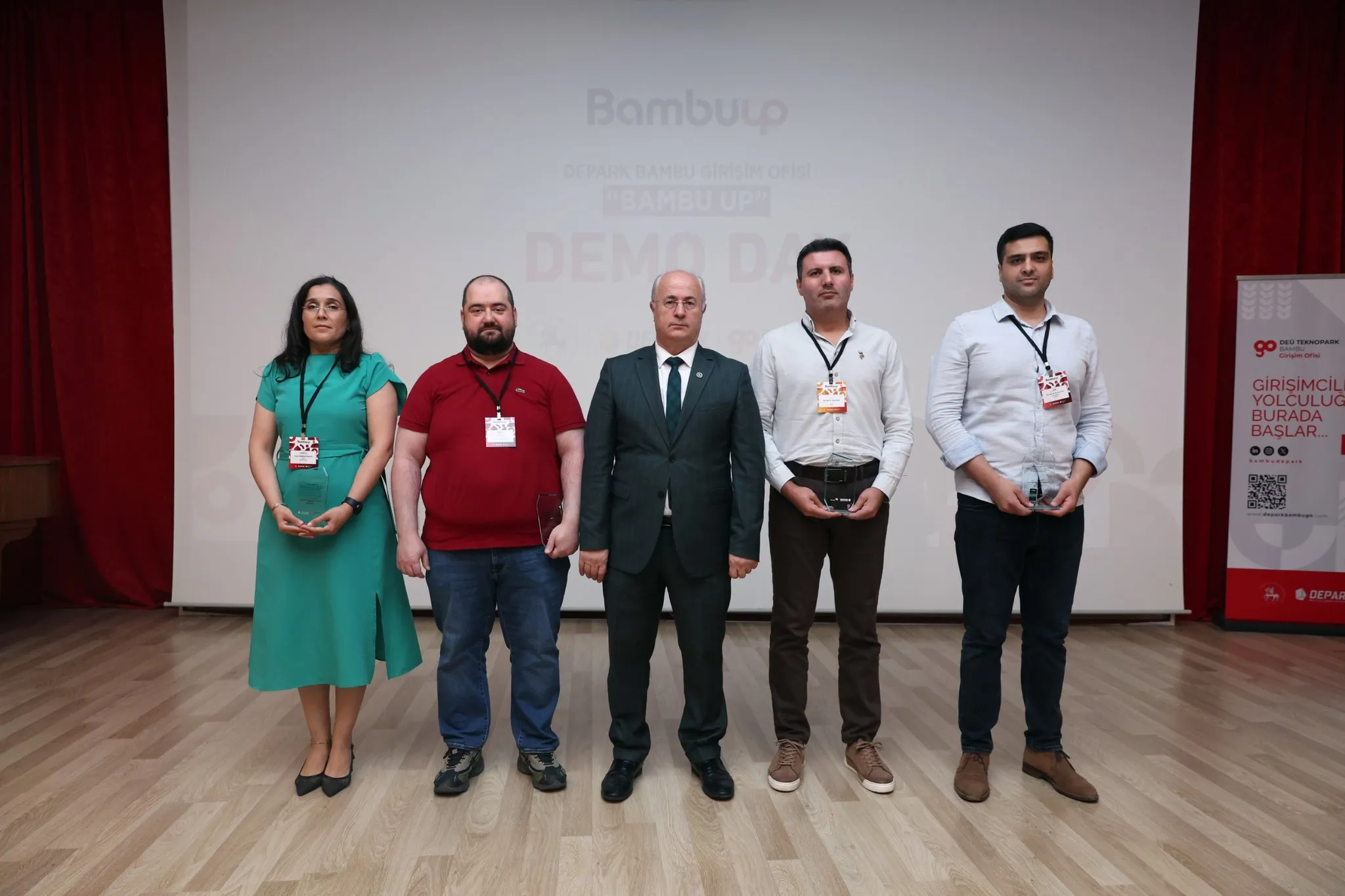 İzmir'in girişimcilik sahnesinde dev buluşma: Geleceğin teknolojileri vitrine çıktı