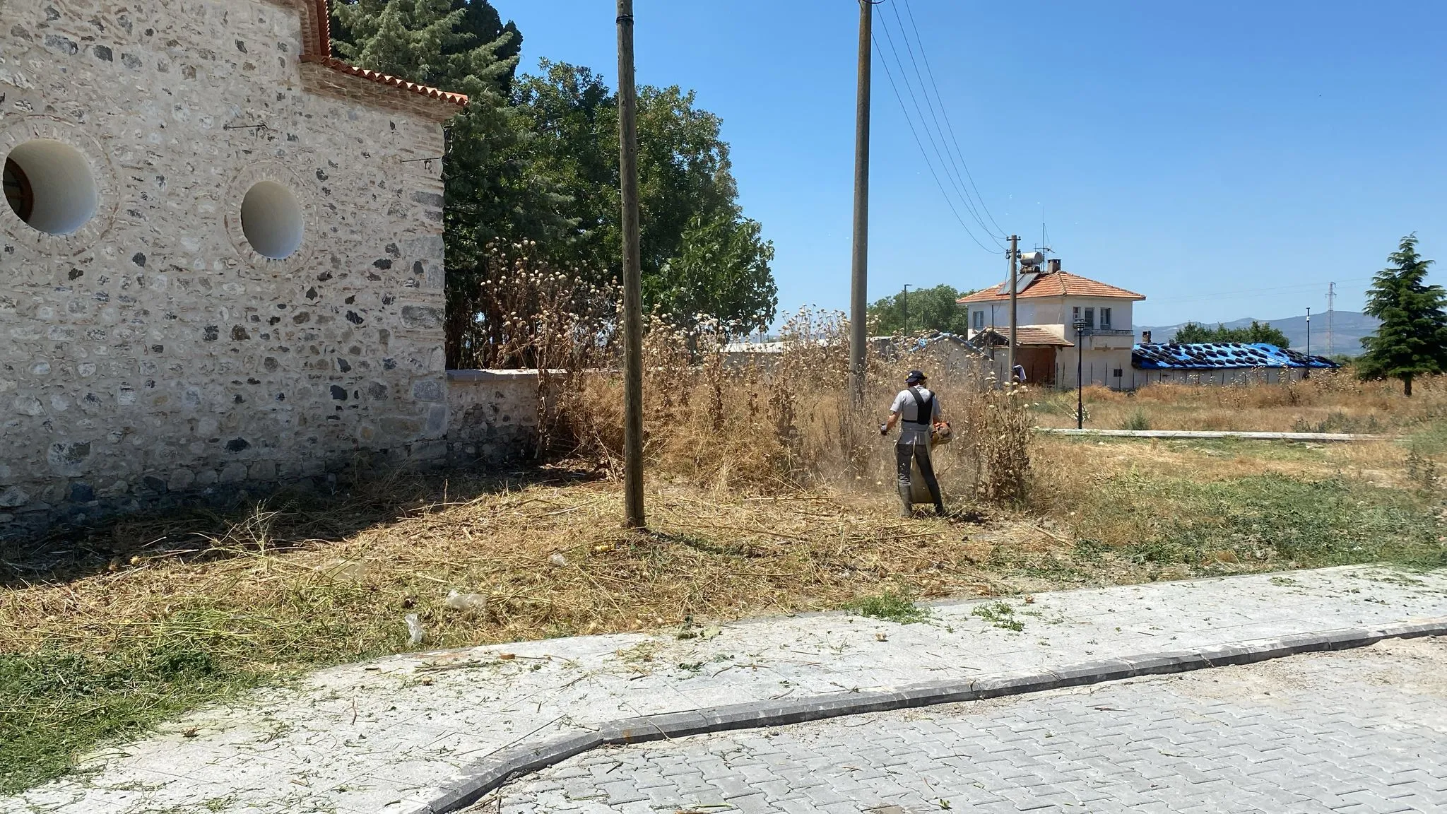 Manisa'da manevi duraklara vefa dokunuşu: Karacaahmet Türbesi yenilendi