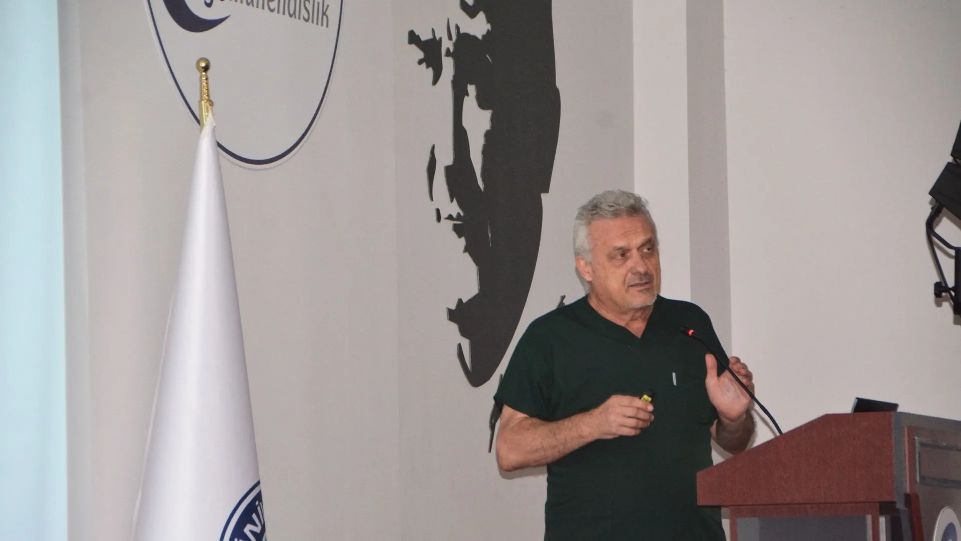 Ege Üniversitesi'nde tıp dünyasını değiştirecek genetik devrim masaya yatırıldı
