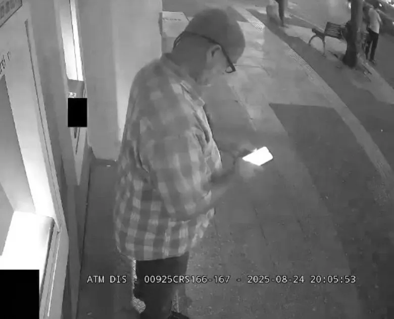 Emekli vatandaşın ATM mağduriyeti: 7 bin lirayı saniyeler içinde cebine attı