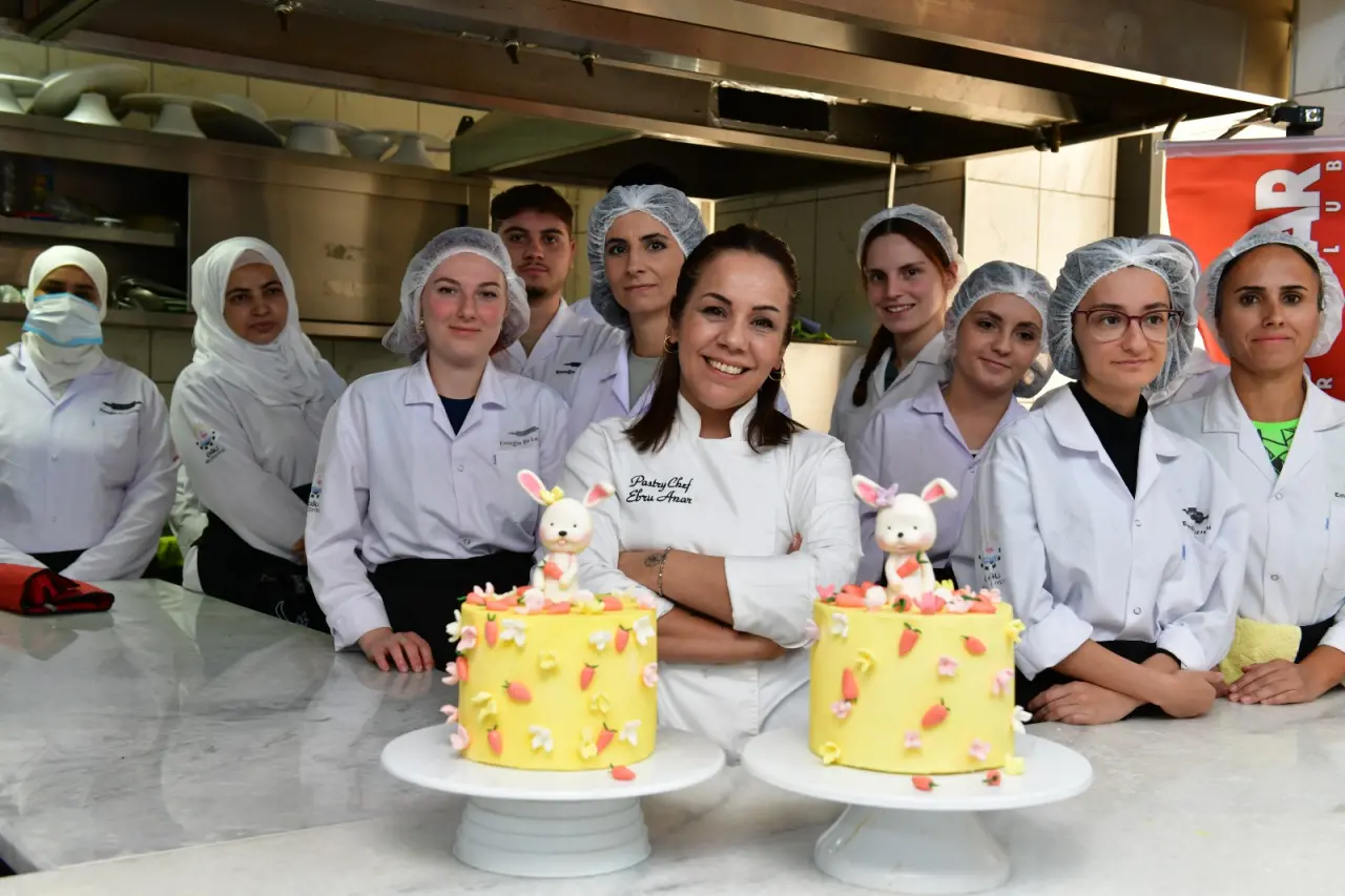 Çiğli'de, yerel girişimciler ve topluluk üyeleri, çeşitli projelerle başarı hikayeleri yazmaya devam ediyor. Yenilikçi fikirler ve dayanışma ile bölgenin sosyal ve ekonomik gelişimine katkı sağlanıyor.