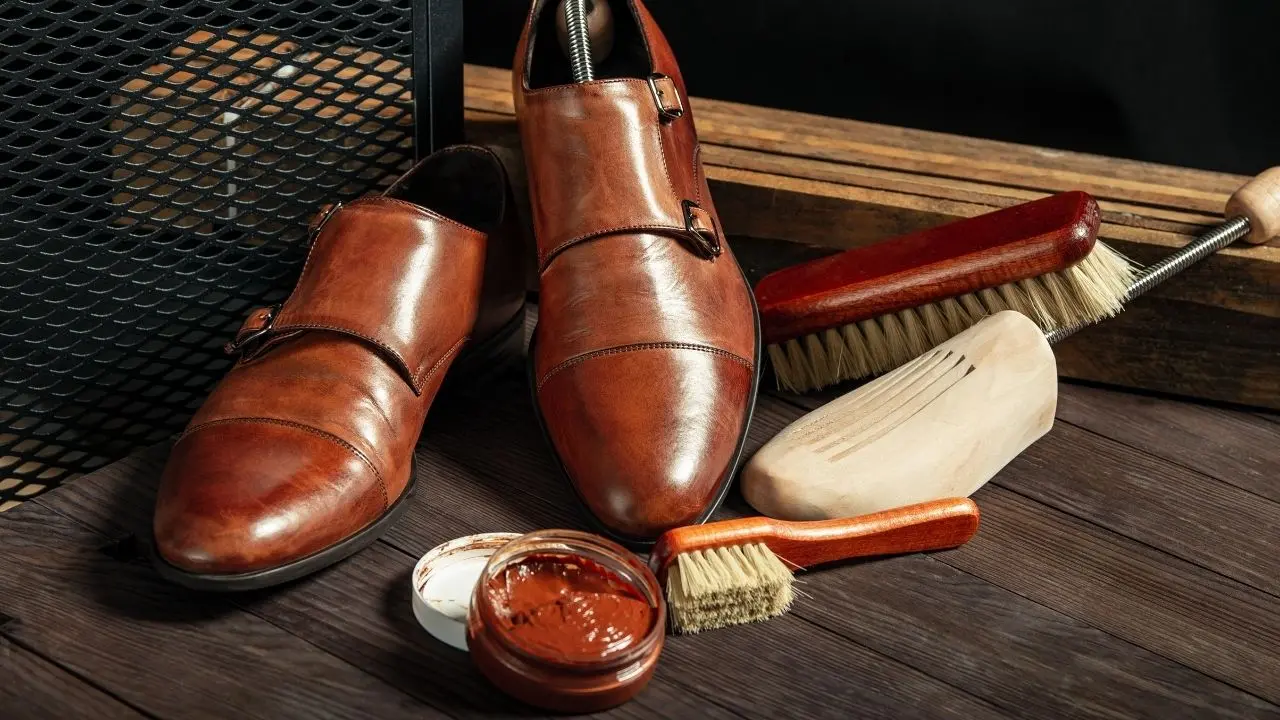 Ege Deri ve Deri Mamulleri İhracatçıları Birliği tarafından 09-10 Ekim 2025 tarihlerinde Atina’da ayakkabı ve saraciye sektörlerine yönelik olarak gerçekleştirilecek Sektörel Ticaret Heyeti, Türk firmalarının Güney Avrupa pazarına açılımını desteklemek, ticaret ağlarını güçlendirmek ve yeni ihracat fırsatları oluşturmak amacıyla düzenleniyor.