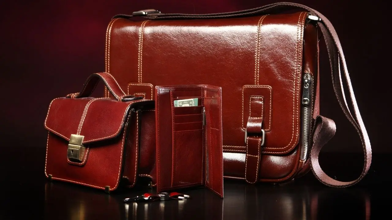 Ege Deri ve Deri Mamulleri İhracatçıları Birliği tarafından 09-10 Ekim 2025 tarihlerinde Atina’da ayakkabı ve saraciye sektörlerine yönelik olarak gerçekleştirilecek Sektörel Ticaret Heyeti, Türk firmalarının Güney Avrupa pazarına açılımını desteklemek, ticaret ağlarını güçlendirmek ve yeni ihracat fırsatları oluşturmak amacıyla düzenleniyor.