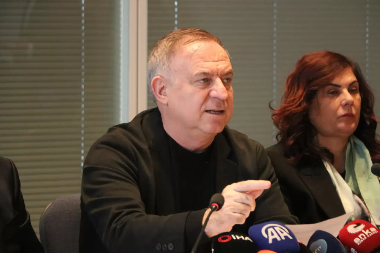 CHP’li Gökan Zeybek, toplanan deprem vergilerinin başka alanlara aktarıldığını iddia etti. Ege'deki sismik hareketlilik sonrası önlem çağrıları arttı!