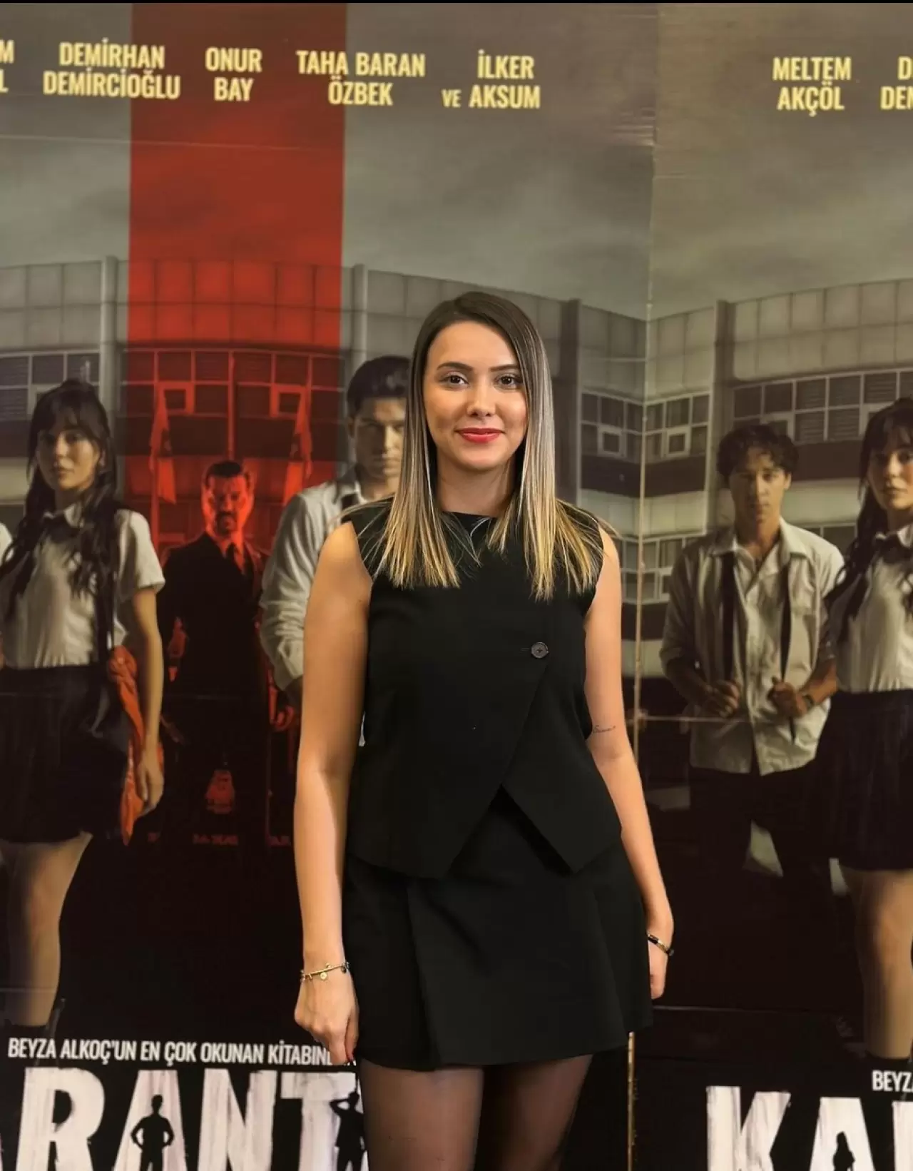 Wattpad ile başlayıp Türk edebiyatına damgasını vuran Beyza Alkoç’un yaşamı, eserleri ve özel hayatına dair en ilgi çekici detaylar bu yazıda! Beyza Alkoç kimdir? Kiminle evlidir? İşte detaylar..