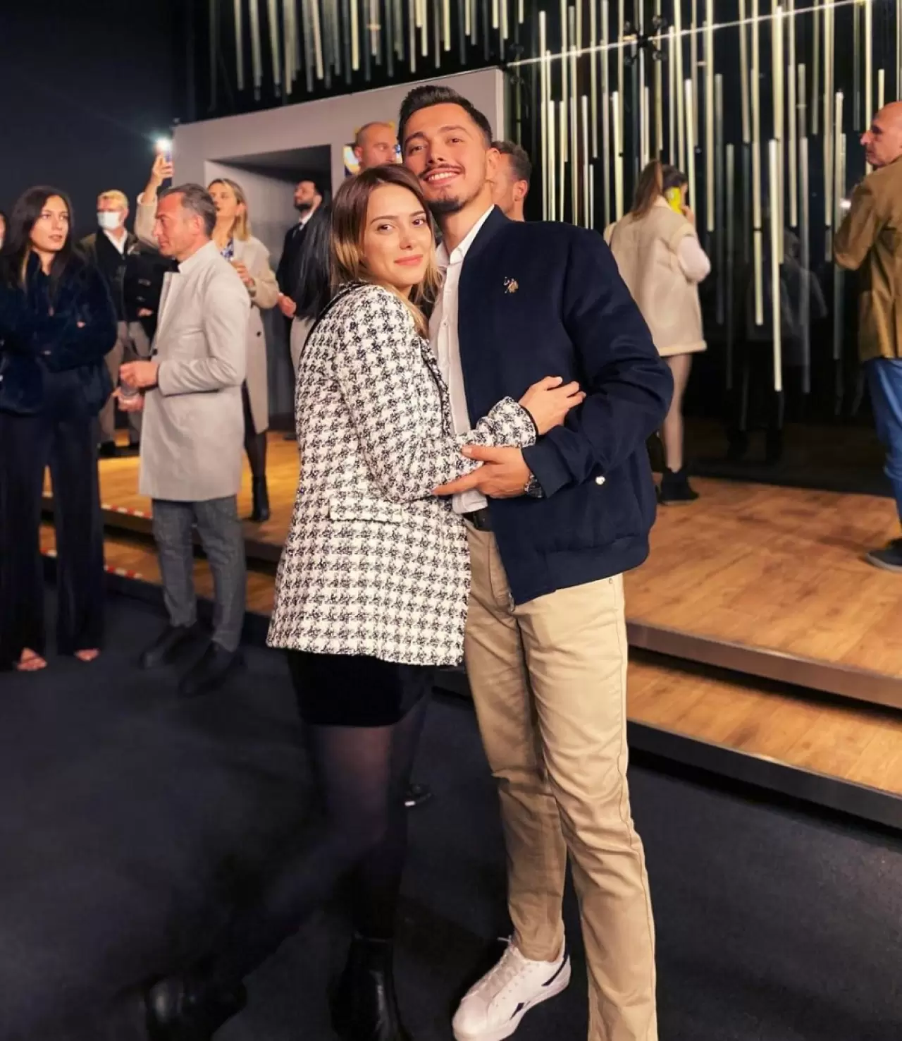 Wattpad ile başlayıp Türk edebiyatına damgasını vuran Beyza Alkoç’un yaşamı, eserleri ve özel hayatına dair en ilgi çekici detaylar! Beyza Alkoç kimdir? Kiminle evlidir? İşte detaylar..