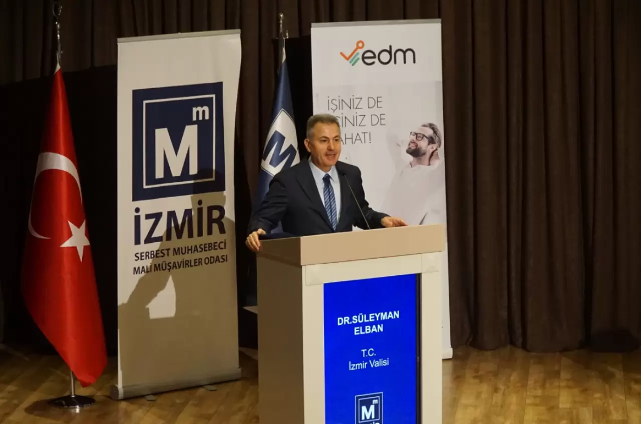 12. Türkiye Muhasebe Uzmanlığı Kongresi'nde yapay zekâ ve dijital dönüşüm masaya yatırıldı. Peki, muhasebecilerin geleceği nasıl şekillenecek?