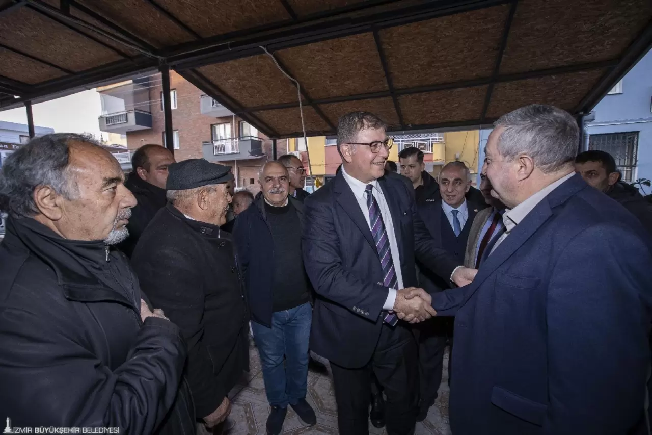 İzmir Büyükşehir Belediye Başkanı Cemil Tugay, Buca Cemevi’nde yurttaşlarla Hızır Orucu iftarında buluştu. Birlik ve dayanışma mesajları verilen buluşmanın detayları burada!