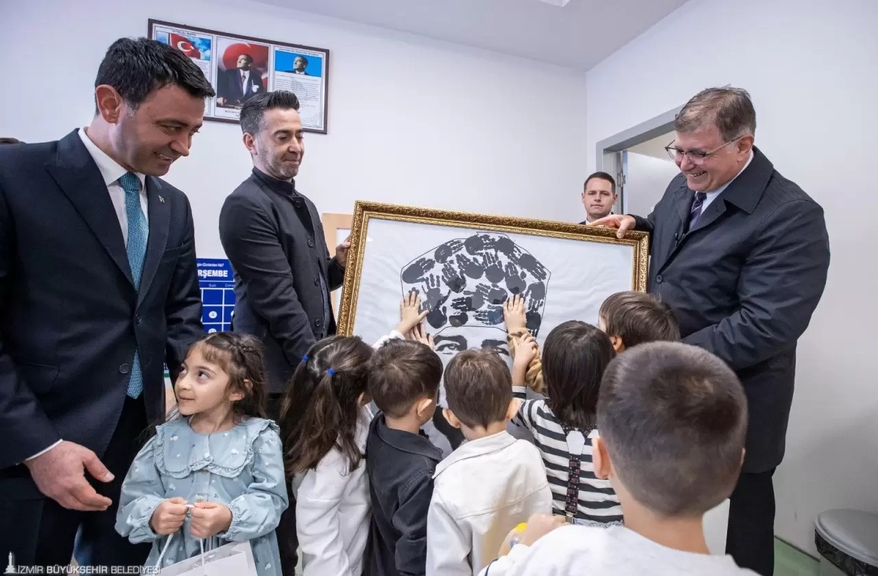 İzmir Büyükşehir Belediyesi, Yuvamız İzmir Çocuk Etkinlik Merkezleri’nin sayısını 20’ye çıkardı. Başkan Tugay, bu sayıyı 25’e ulaştırmayı hedeflediklerini söyledi.