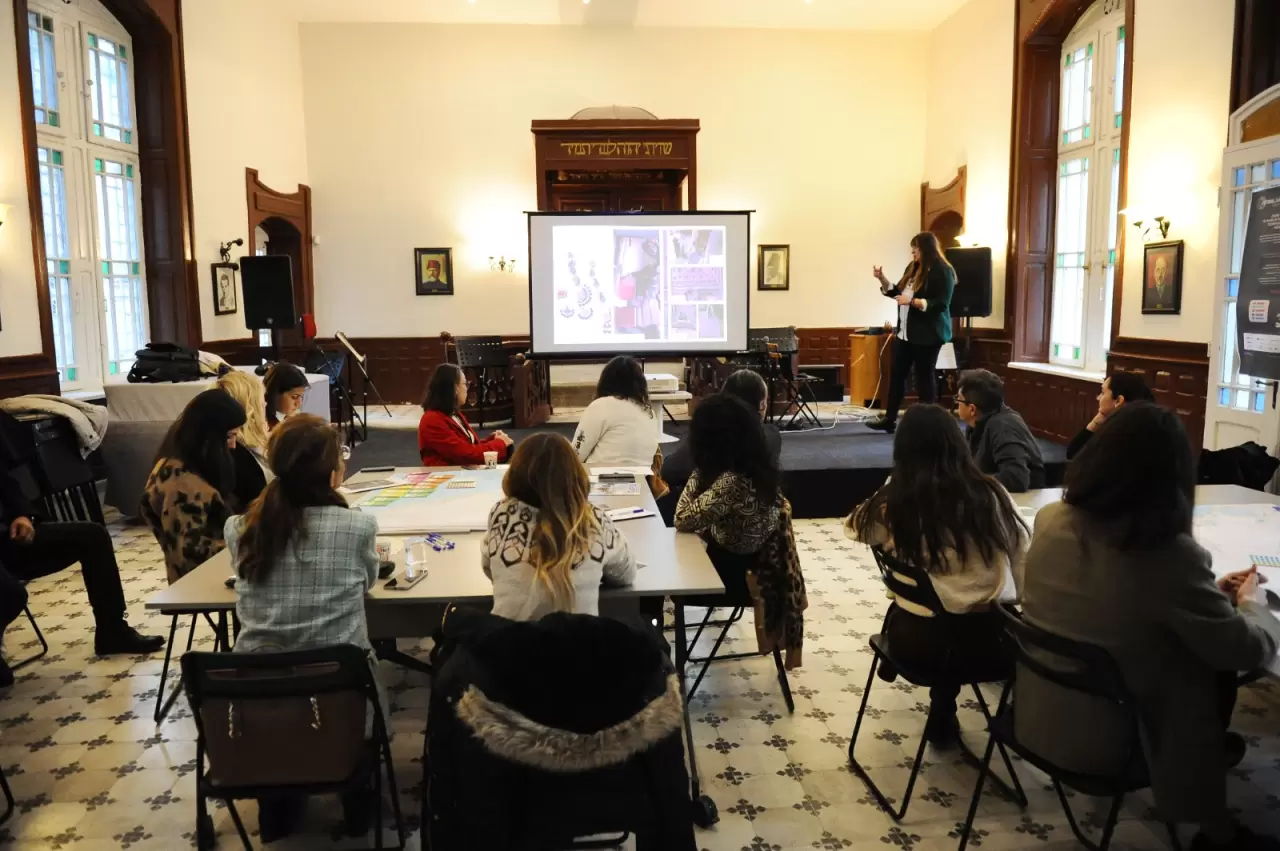 Karşıyaka Belediyesi, afetlere dirençli kent hedefiyle uluslararası Resiliage Projesi kapsamında önemli bir çalıştaya ev sahipliği yaptı. İşte detaylar!