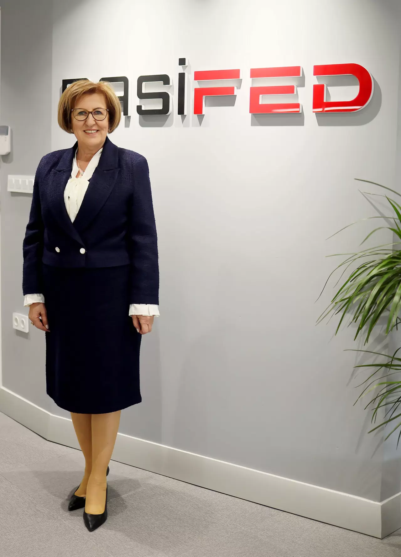 İzmir’de, 18-19 Şubat 2025’te düzenlenecek Kadın ve İktisat Kongresi, güçlü kadınların ekonomiye katkılarını tartışacak. Katılımcılar, çözüm önerileriyle ses getirecek!