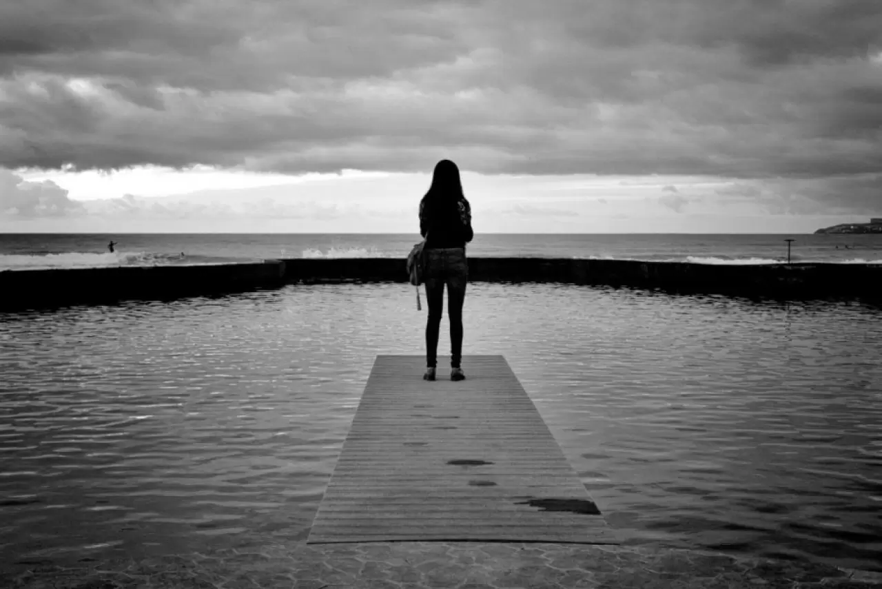 TÜİK'in 2024 Yaşam Memnuniyeti Araştırması, Türk halkının mutluluk seviyesinin düştüğünü, mutsuzluk oranlarının ise arttığını gösterdi. Sosyo-ekonomik faktörler ve aile bağları ön plana çıkıyor.