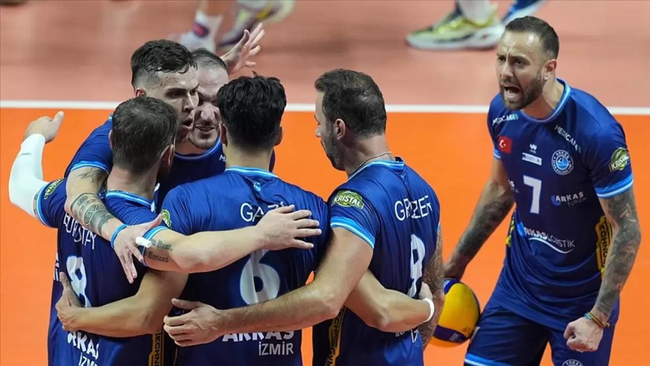 Arkas Spor, Kupa Voley çeyrek finalinde güçlü rakibi Ziraat Bankkart ile karşılaşıyor. Tek maçta kazanan Dörtlü Final biletini alacak! Büyük mücadeleye hazır mısınız?