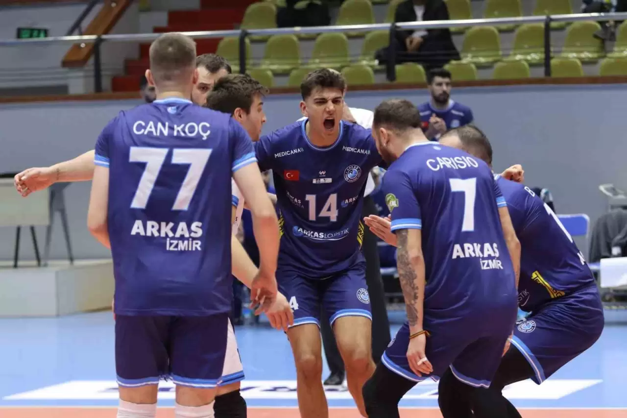 Arkas Spor, Kupa Voley çeyrek finalinde güçlü rakibi Ziraat Bankkart ile karşılaşıyor. Tek maçta kazanan Dörtlü Final biletini alacak! Büyük mücadeleye hazır mısınız?