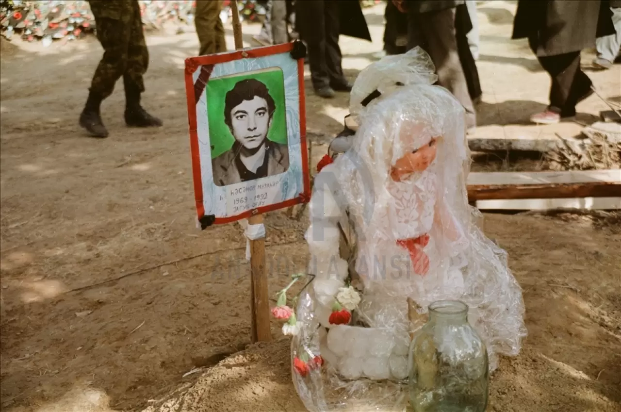 Hocalı Soykırımı ve Kanlı Yanvar, Azerbaycan tarihinde derin izler bıraktı. Peki, bu trajediler nasıl yaşandı, kimler sorumluydu ve dünya neden sessiz kaldı?